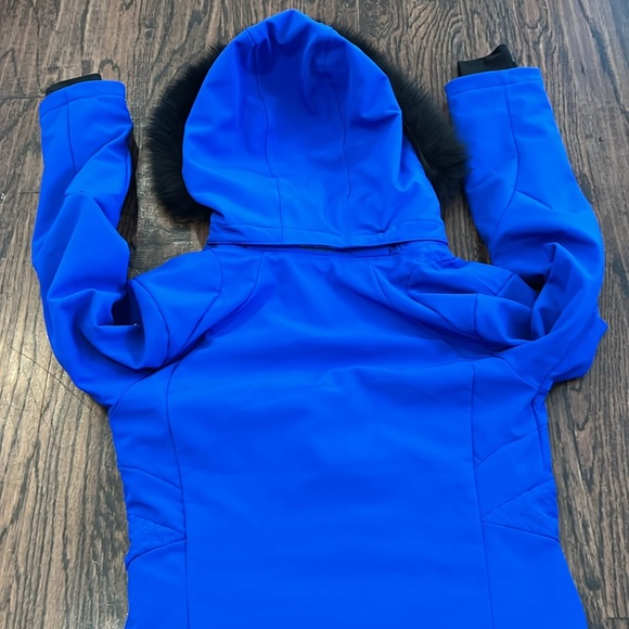 Women’s NILS Ski Jacket w/ Fur on Detachable Hood (Sz 6) Mint Condition - Picture 6 of 10